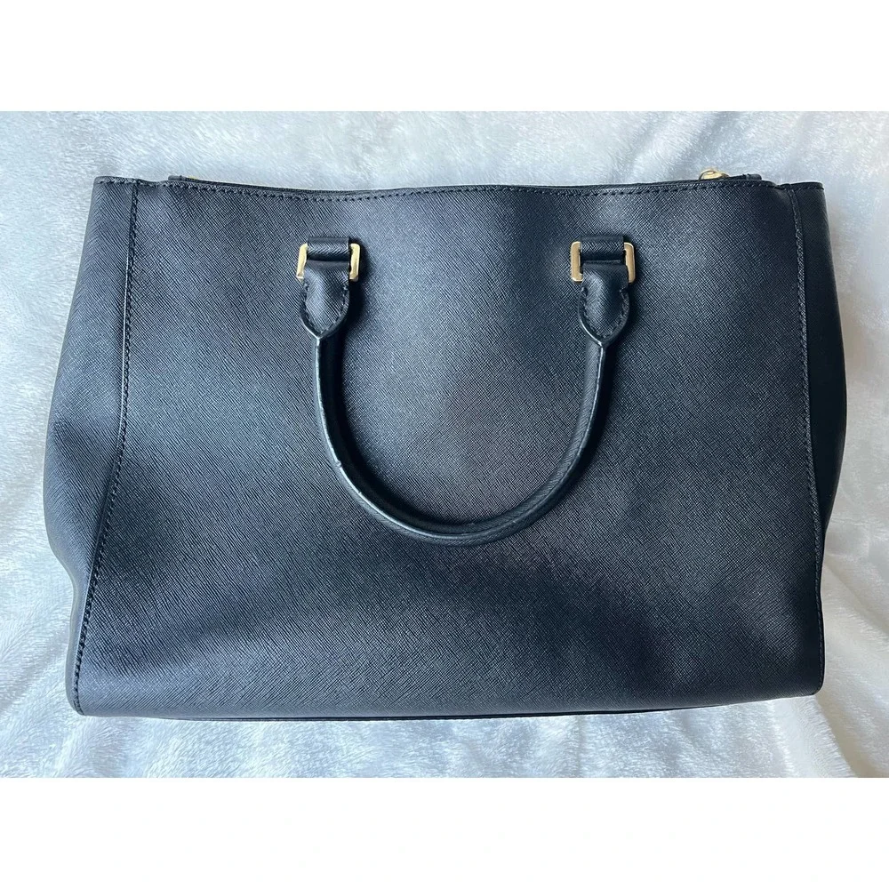 Authentic Michael Kors Savannah Leather handbag black - Picture 2 of 8